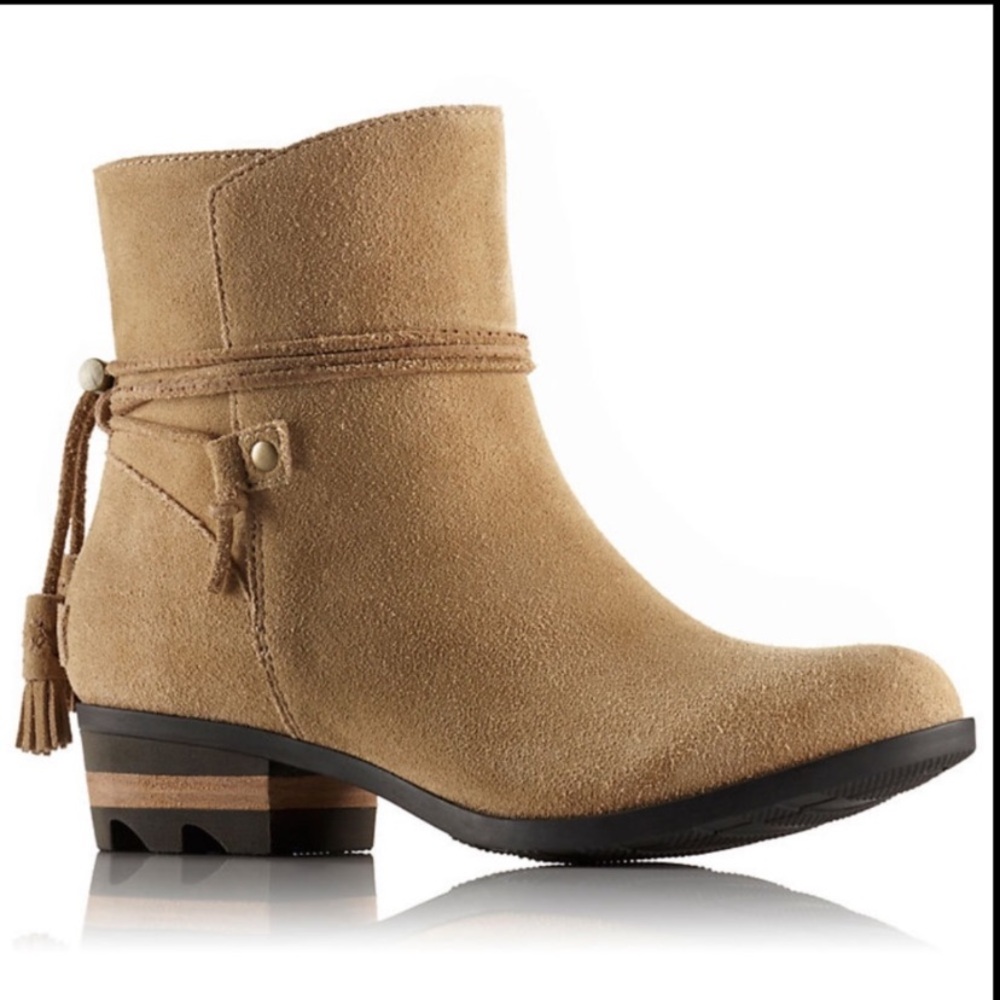 SOREL Farah Short Bootie Tan Taupe